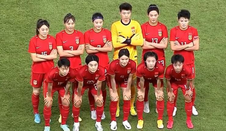 在1-1战平美因茨后，多特中场布兰特在接受采访时表示，球队上半赛季并不令人满意。